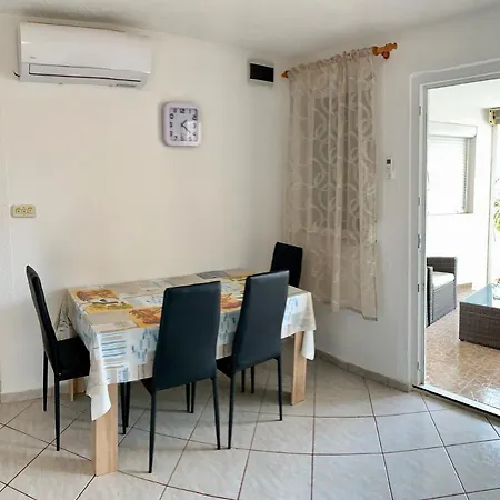 Apartment Apartman Vanda *